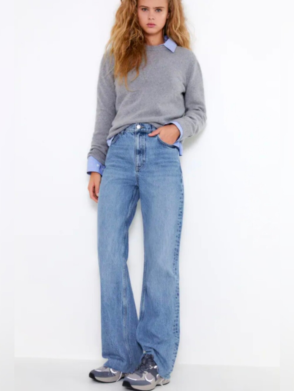 Zara Wide Leg High Rise Medium Wash Fray Hem Jean Sz 6